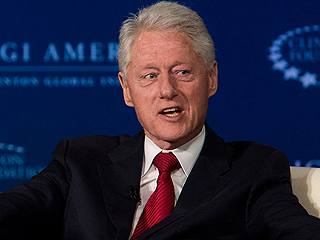 Китаец отдал $500 тысяч за обед с Клинтоном Китаец отдал $500 тысяч за обед с Клинтоном