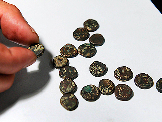 В Крыму нашли тысячелетний клад В Крыму нашли тысячелетний клад