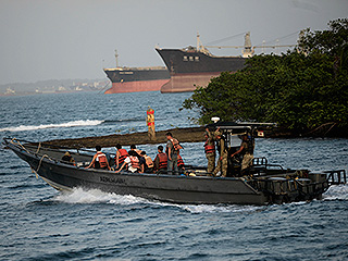 КНДР отправила боевой флот в Желтое море КНДР отправила боевой флот в Желтое море