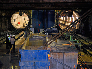 Пожарный водопровод затопил метро Пожарный водопровод затопил метро