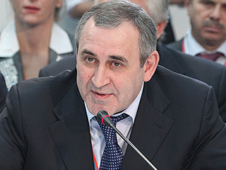 Неверов засудил Навального за клевету Неверов засудил Навального за клевету