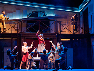 Из "Влюбленного Шекспира" сделали спектакль Из "Влюбленного Шекспира" сделали спектакль