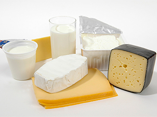 Россия отказалась от молока и сыра Украины Россия отказалась от молока и сыра Украины