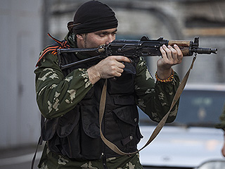 Украинские силовики берут Донецк в кольцо Украинские силовики берут Донецк в кольцо