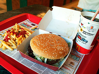 McDonald's проверят на наличие антибиотиков McDonald's проверят на наличие антибиотиков