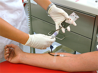 Донецкий онкоцентр остался без крови Донецкий онкоцентр остался без крови