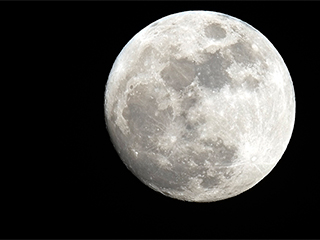 В недрах Луны нашли жидкость В недрах Луны нашли жидкость