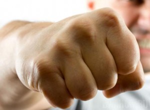 Жителя Трубчевска избили в собственном доме