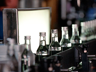 Россияне стали меньше употреблять алкоголь Россияне стали меньше употреблять алкоголь