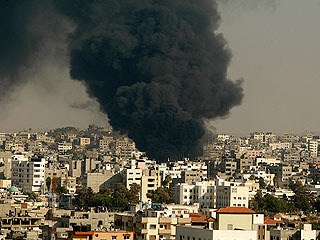 Здания ООН в Газе обстреляли пять раз за час Здания ООН в Газе обстреляли пять раз за час