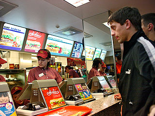 Фастфуд отпугнет устрашающими картинками Фастфуд отпугнет устрашающими картинками