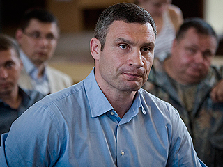 Кличко призвал киевлян готовиться к земле Кличко призвал киевлян готовиться к земле