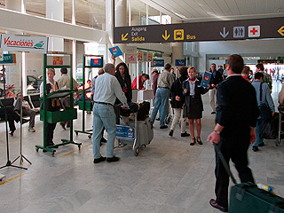 20 тысяч россиян могут застрять за границей 20 тысяч россиян могут застрять за границей