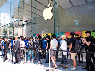 Выпуск iPhone 6 перенесут из-за взрыва Выпуск iPhone 6 перенесут из-за взрыва