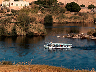 Египет строит дублер Суэцкого канала Египет строит дублер Суэцкого канала