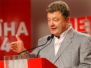 Порошенко ест яблоки назло Путину Порошенко ест яблоки назло Путину