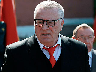 Жириновский везет в Киев десантников Жириновский везет в Киев десантников