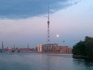 Суперлуние глазами очевидцев Суперлуние глазами очевидцев