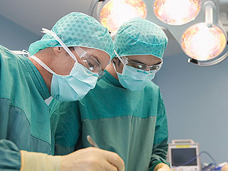 Врачи удалили мексиканке гигантскую опухоль Врачи удалили мексиканке гигантскую опухоль