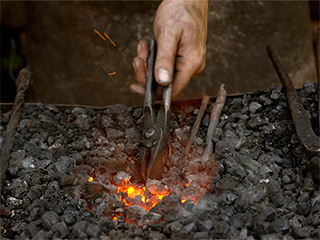 Помощник Коломойского грозит пытками Помощник Коломойского грозит пытками