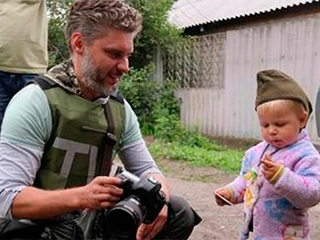 Коллеги поддержали фотокора Андрея Стенина Коллеги поддержали фотокора Андрея Стенина