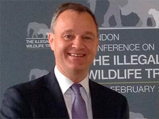 Министр уволился из-за маленькой зарплаты Министр уволился из-за маленькой зарплаты