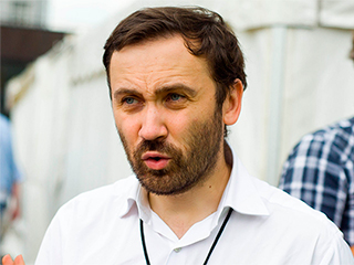 В Крыму перевернули машину Пономарева В Крыму перевернули машину Пономарева