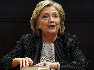 Клинтон оправдалась перед Обамой Клинтон оправдалась перед Обамой