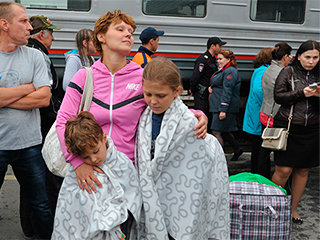 Беженцы отказались возвращаться на Украину Беженцы отказались возвращаться на Украину