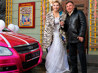 У Лены Лениной угнали автомобиль У Лены Лениной угнали автомобиль