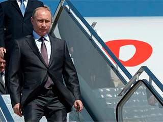 Путина в Крыму встретили овациями (видео) Путина в Крыму встретили овациями (видео)