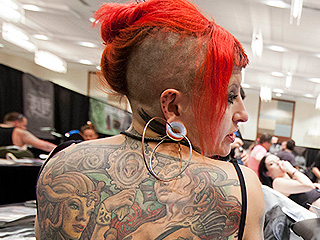 Татуировки заменят батарейки (видео) Татуировки заменят батарейки (видео)