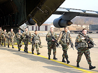США перебрасывают десант к границам России США перебрасывают десант к границам России