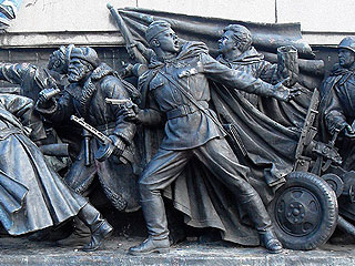 В Софии осквернен памятник советским воинам В Софии осквернен памятник советским воинам