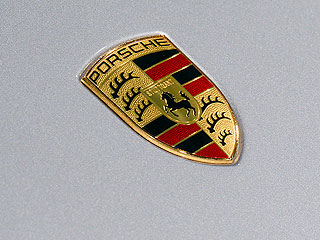 Гости Петербурга обчистили Porsche Гости Петербурга обчистили Porsche