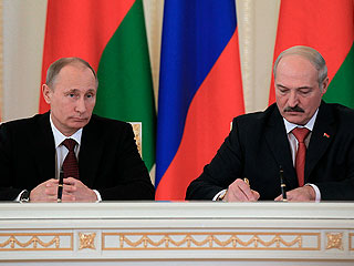 Путин обсудил гумпомощь с Лукашенко Путин обсудил гумпомощь с Лукашенко