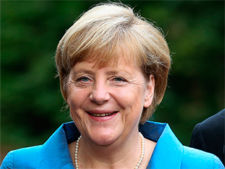 Меркель обвинили в слабости перед Москвой Меркель обвинили в слабости перед Москвой