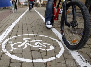 В Брянске появилась первая велосипедная дорожка