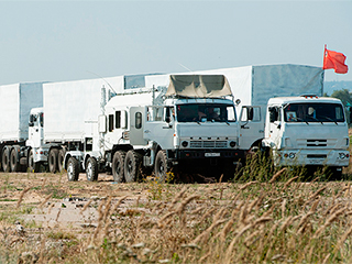 Гуманитарный конвой застрял на Украине Гуманитарный конвой застрял на Украине
