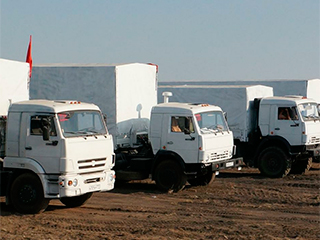 Гуманитарному конвою запретили остановки Гуманитарному конвою запретили остановки