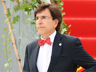 У премьера Бельгии украли королевские тайны У премьера Бельгии украли королевские тайны