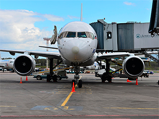 Авиакомпании просят экстренной помощи Авиакомпании просят экстренной помощи