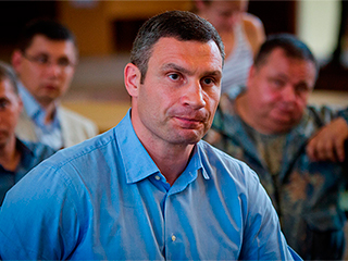 Кличко обещает отомстить за "марш пленных" Кличко обещает отомстить за "марш пленных"