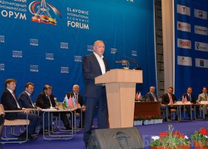 На экономическом форуме в Брянске подписано 12 инвестиционных соглашений