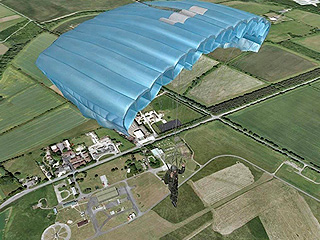 Парашютист чудом спасся от смерти (видео) Парашютист чудом спасся от смерти (видео)