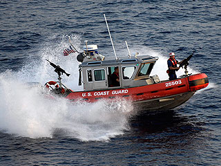 США обстреляли иранскую шхуну США обстреляли иранскую шхуну