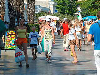 Туристы потратили в Крыму 60 миллиардов Туристы потратили в Крыму 60 миллиардов