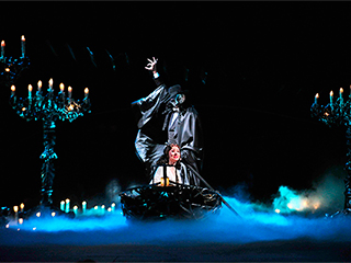 "Призрак оперы" принял "ледяной вызов" "Призрак оперы" принял "ледяной вызов"