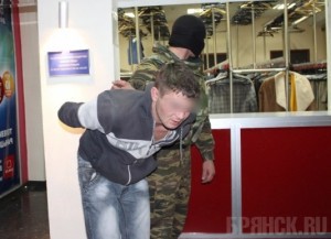 Двух уголовников осудили за продажу наркотиков в «Велесе»