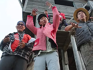 Якутские рэперы переплюнули "Гам-гам-стайл" Якутские рэперы переплюнули "Гам-гам-стайл"